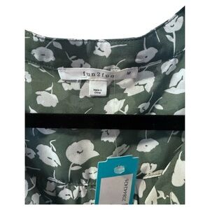 Floral Sleeveless Blouse green/ white floral